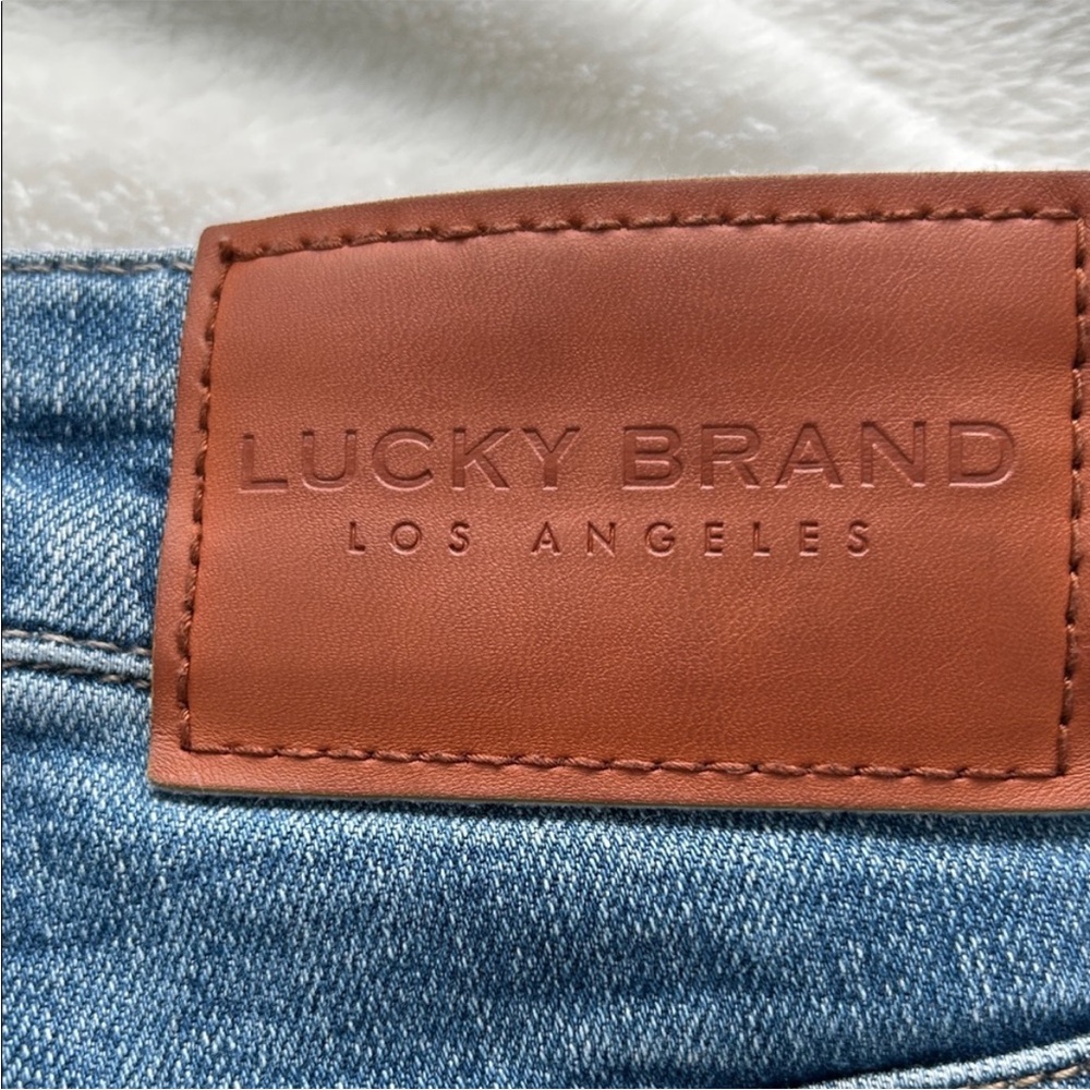 Lucky Brand Women's Rolled Hem Blue Jean Shorts - Picture 3 of 5